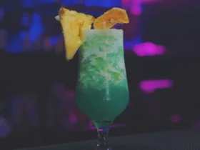 Blue Hawaiian koktel1